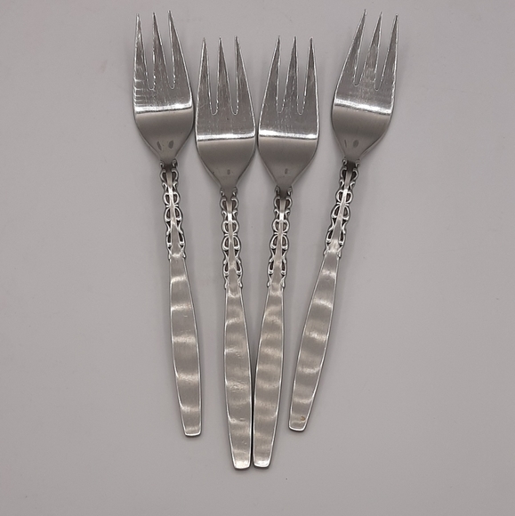 International Lyon ALHAMBRA Stainless Satin Handle Silverware Salad Forks 7 1/8" - Picture 6 of 6